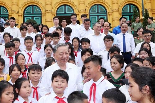 Dành tất cả tình yêu thương và những gì quý giá nhất cho trẻ em