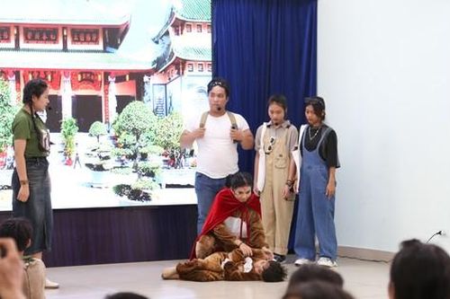 Học sinh Đà Nẵng gọi 'Voọc ơi, khỉ ơi'