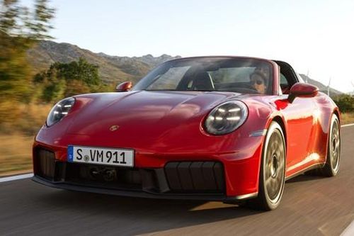 Porsche 911 động cơ hybrid đầu tiên lộ diện