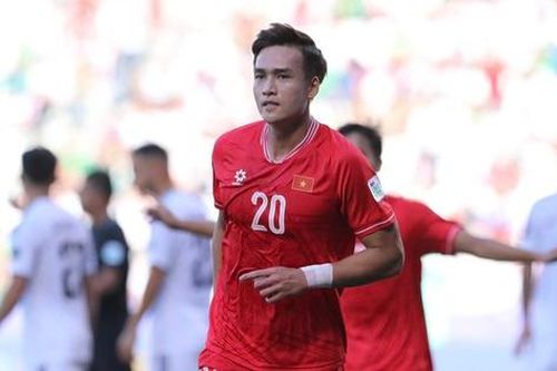 Bùi Hoàng Việt Anh lỡ trận ra mắt tuyển Việt Nam của HLV Kim Sang-sik