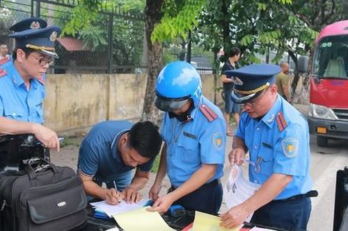 Đề nghị cắt 'lốt', đình tài xe khách và tài xế vi phạm
