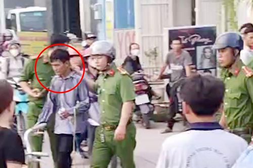 Người phụ nữ bị tấn công bằng dao rọc giấy khi vừa tan ca