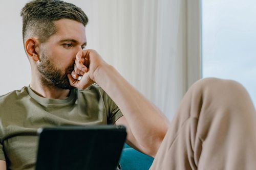 Vợ cũ dùng tiền để hàn gắn hôn nhân, tôi nói 3 câu khiến cô ấy tái mặt