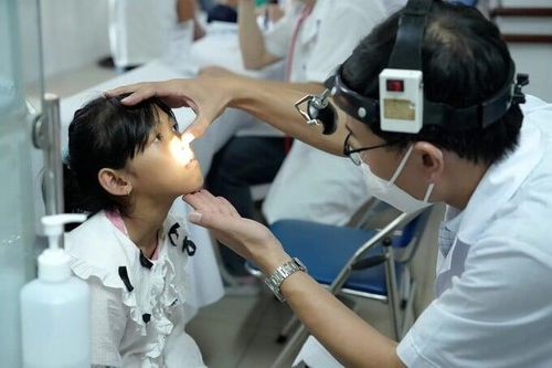 Quảng Ninh khám sàng lọc và phẫu thuật cho trẻ em dị tật hở môi và vòm miệng