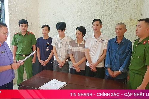 Khởi tố 5 đối tượng tổ chức sử dụng trái phép chất ma túy