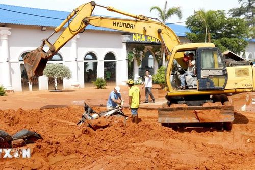 Bình Thuận: Yêu cầu thành lập tổ ứng phó nhanh với sự cố sạt lở cát