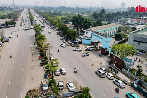 Kiến nghị cấp phép cho các bãi xe ở Bệnh viện K Tân Triều sau phản ánh của báo Tin tức
