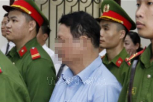 Cựu Bí thư Tỉnh ủy Lào Cai Nguyễn Văn Vịnh bị tuyên phạt 5 năm 6 tháng tù