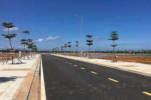 Giá chung cư chưa giảm, nhà đầu tư quay sang đất nền, nhà thấp tầng