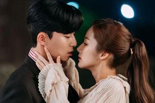 Bạn trai đưa tôi về nhà từ một buổi nhậu say khướt, tới sáng hôm sau anh đùng đùng nổi giận đòi chia tay