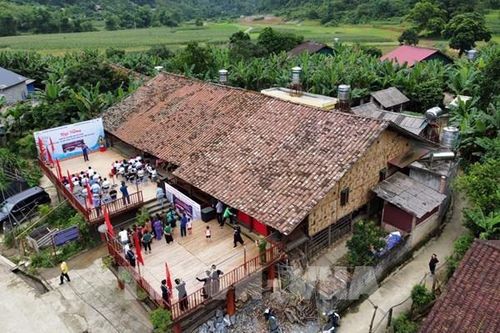Cao Bằng khai trương điểm du lịch nhà sàn cổ 9 gian