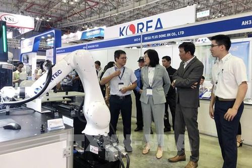 Triển lãm về cơ khí chính xác và sản xuất chế tạo quy tụ hơn 450 doanh nghiệp