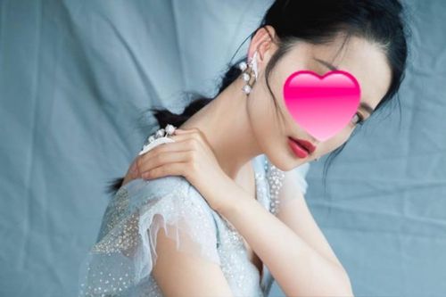'Người tình tin đồn' Tiêu Chiến lấn át Triệu Lệ Dĩnh về nhan sắc, trở thành ngôi sao giải trí Cbiz