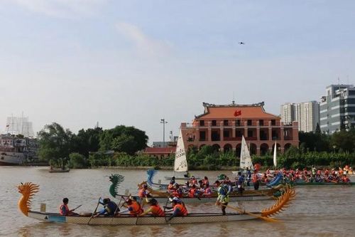 TP.HCM cấm xe nhiều tuyến đường phục vụ lễ hội sông nước