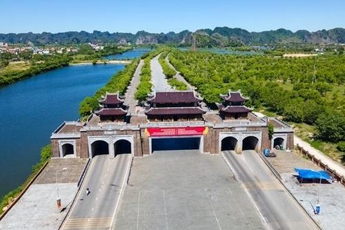 Bốn trụ cột kinh tế hướng Ninh Bình tới thành phố trực thuộc trung ương