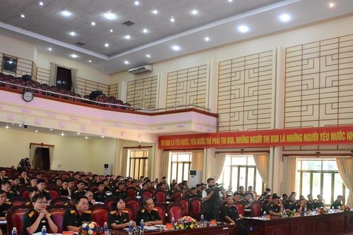 Quân đoàn 3: 130 cán bộ tập huấn phòng-chống say nắng, say nóng