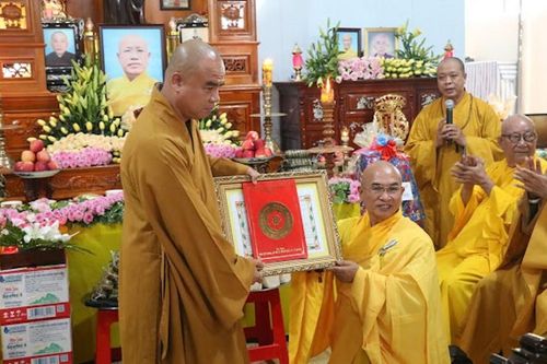 Đồng Tháp: Bổ nhiệm Thượng tọa Thích Minh Sơn trụ trì chùa Tháp Linh (H.Tháp Mười)