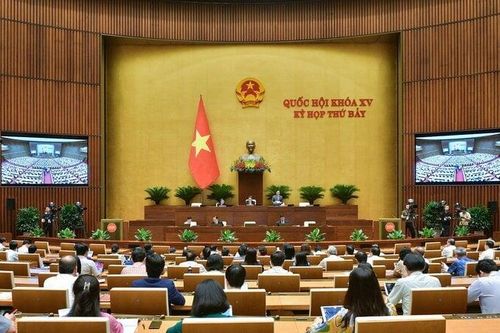 Quốc hội thảo luận về phát triển kinh tế - xã hội, ngân sách nhà nước