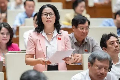 Quốc hội thảo luận các giải pháp tăng trưởng kinh tế