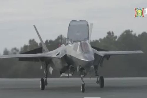 Cận cảnh chiếc máy bay tiêm kích F-35 bị rơi của Mỹ