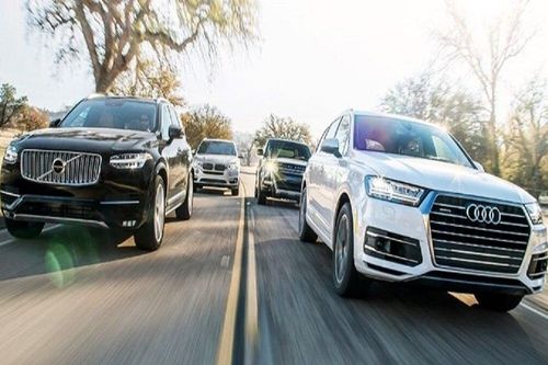 Sự khác biệt giữa xe đen và xe trắng