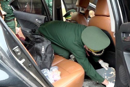 Chống tội phạm ma túy trên tuyến biên giới Cầu Treo