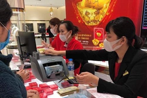 Đại diện các ngân hàng lớn nói gì về việc bán vàng?
