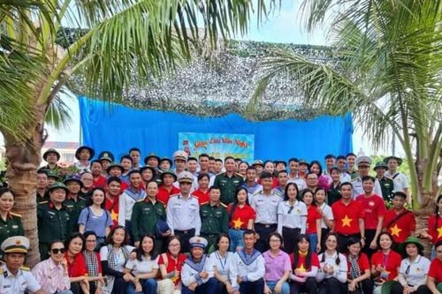 Hiệp hội VKBIA tham gia đoàn công tác MTTQ Việt Nam thăm, tặng quà quân và dân Trường Sa