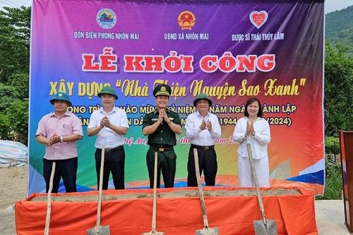 Đồn Biên phòng Nhôn Mai học tập và làm theo Bác