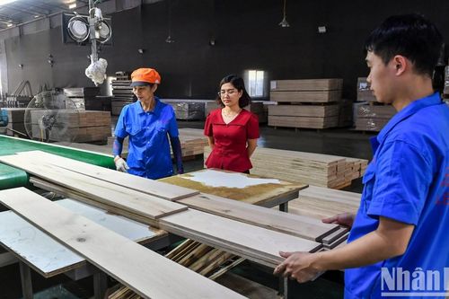 Cần nhiều biện pháp quyết liệt, hiệu quả hơn để hỗ trợ người dân và doanh nghiệp
