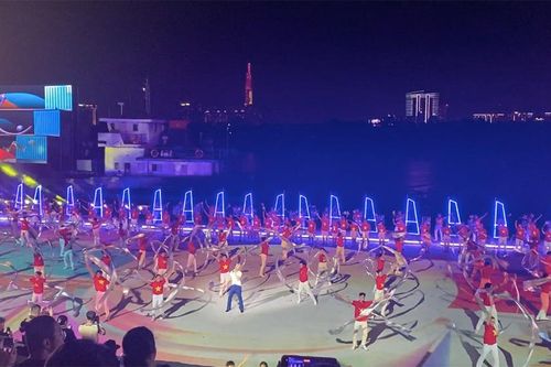 1.000 diễn viên, nghệ sĩ tham gia chương trình nghệ thuật 'Chuyến tàu huyền thoại'