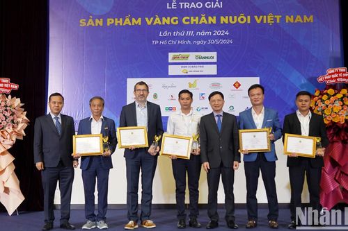 Trao Giải thưởng 'Sản phẩm Vàng Chăn nuôi Việt Nam lần thứ 3 năm 2024'