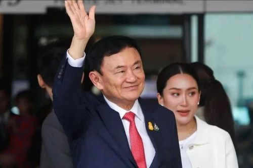 Cựu Thủ tướng Thaksin lại bị truy tố