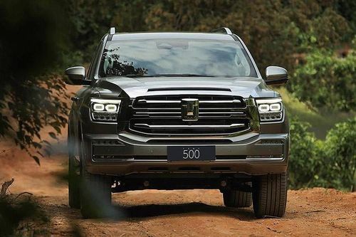 Tank 500 khoảng 1,5 tỷ về Việt Nam 'tranh khách' Toyota Fortuner