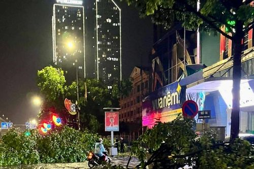 Hà Nội nỗ lực bảo đảm an toàn giao thông mùa mưa