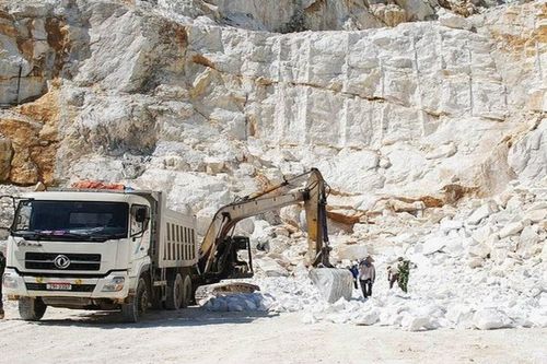 Thanh Hóa xử phạt doanh nghiệp khai thác khoáng sản ra ngoài mốc giới