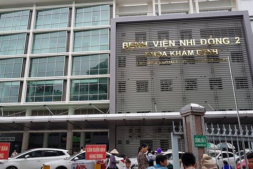 Bé gái tử vong sau khi được bác sĩ 'dỏm' điều trị