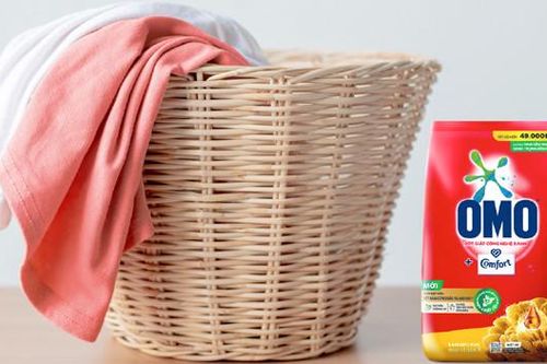 Việc nhà bận rộn, nhiều chị em vẫn giặt tay dù có máy giặt