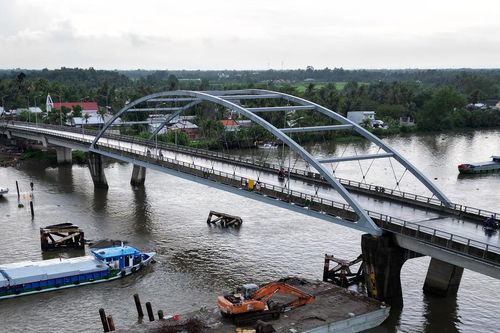 Vụ tàu chở đá tông hỏng cầu Măng Thít: Thay đổi tải trọng ô tô qua cầu