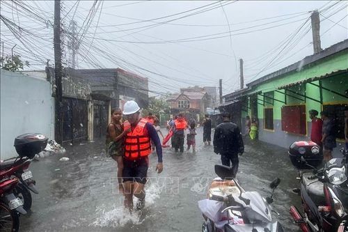 Bão Ewiniar gây thiệt hại lớn tại Philippines