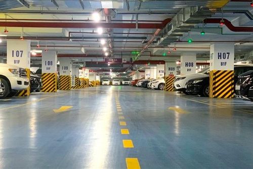 Sửa quy chế quản lý chung cư - Bài 5: 'Cuộc chiến' giành chỗ đỗ xe