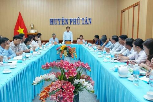 Kiểm tra, giám sát hoạt động tín dụng chính sách tại huyện Phú Tân