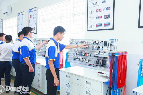 Chuẩn bị đón đầu tư ngành công nghiệp bán dẫn