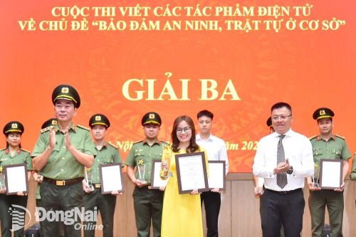 Báo Đồng Nai đạt giải ba cuộc thi viết về 'Bảo đảm an ninh, trật tự ở cơ sở' do Bộ Công an và Báo Nhân Dân tổ chức
