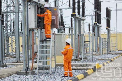 Bảo đảm nguồn điện cho các doanh nghiệp
