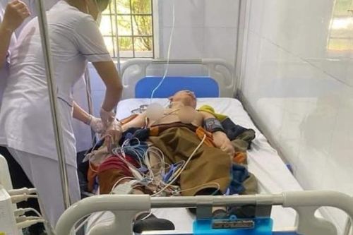 Một người đi theo ông Minh Tuệ tử vong vì sốc nhiệt