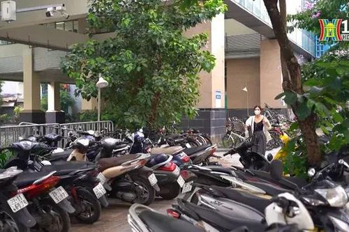 Tình trạng nhếch nhác, lộn xộn bủa vây ga Cát Linh
