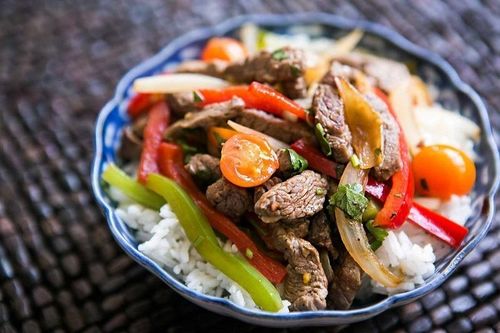 Cách làm thịt bò xào ớt chuông ngon 'nhức nách'