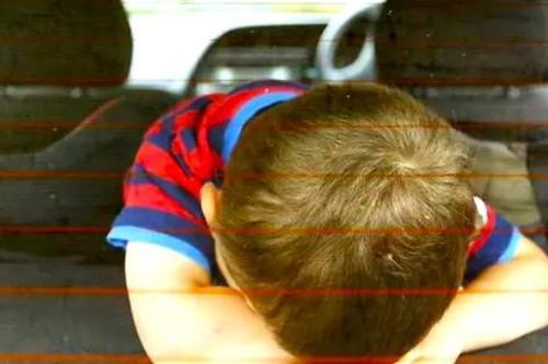 Chuyên gia hướng dẫn kỹ năng thoát hiểm trên ôtô khi cửa đã khóa