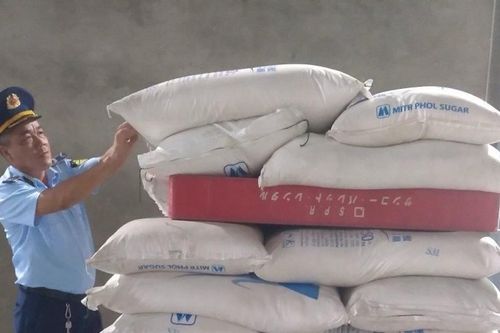 Quảng Nam: Tịch thu 2 tấn đường cát trắng không rõ nguồn gốc